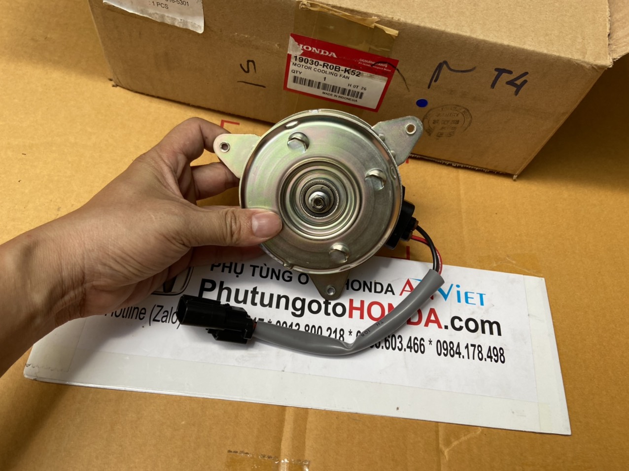 Mô tơ quạt làm mát két nước dàn nóng xe Honda BRIO